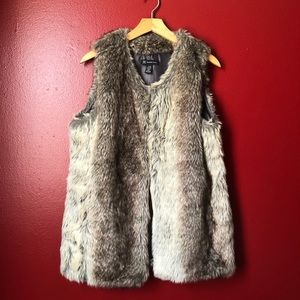 INC Faux Fur Vest SZ S/M (International Concepts)